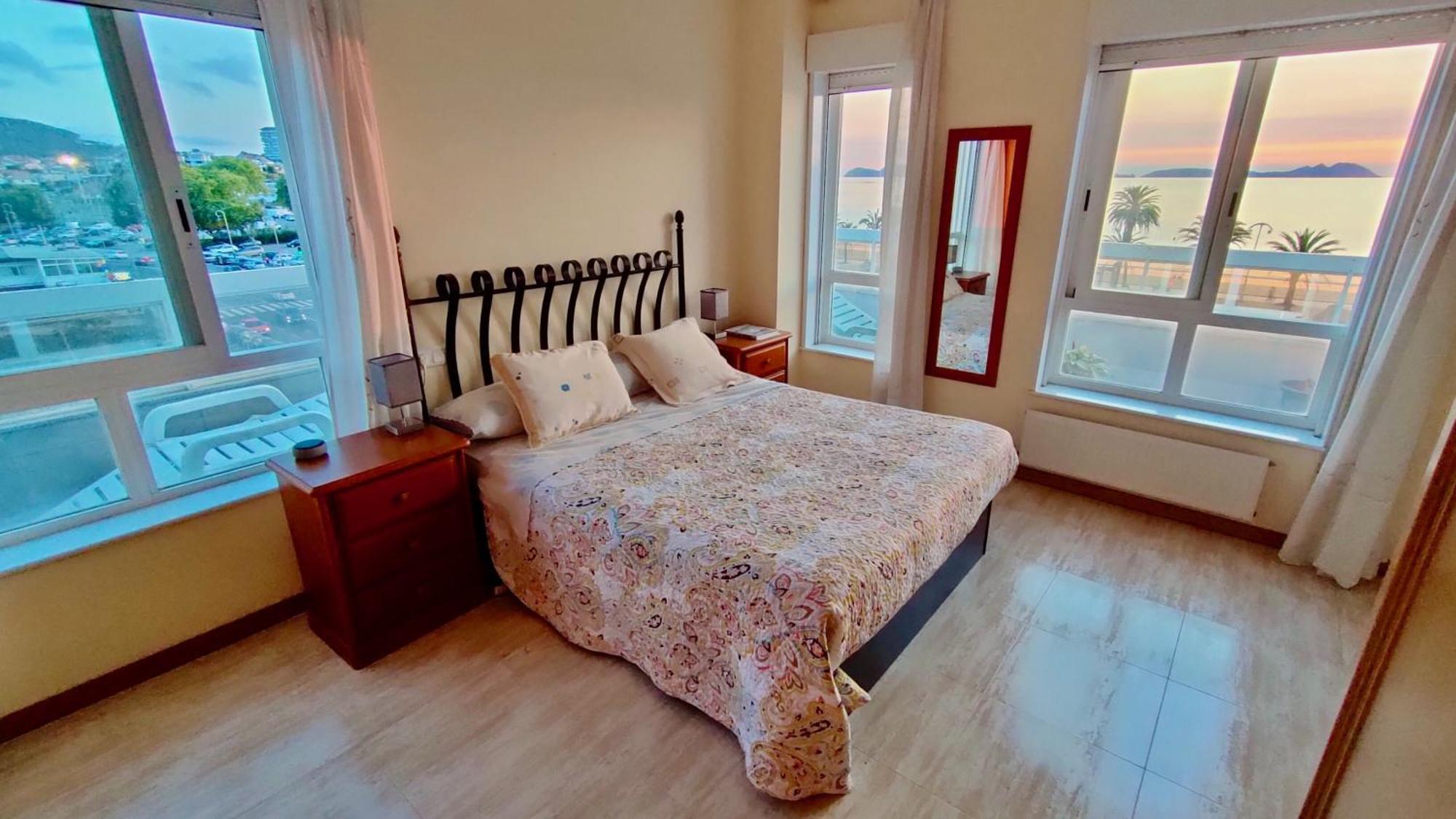 Samil Apartment, Primera Linea De Playa Con Wifi Y Garaje Vigo Exterior photo
